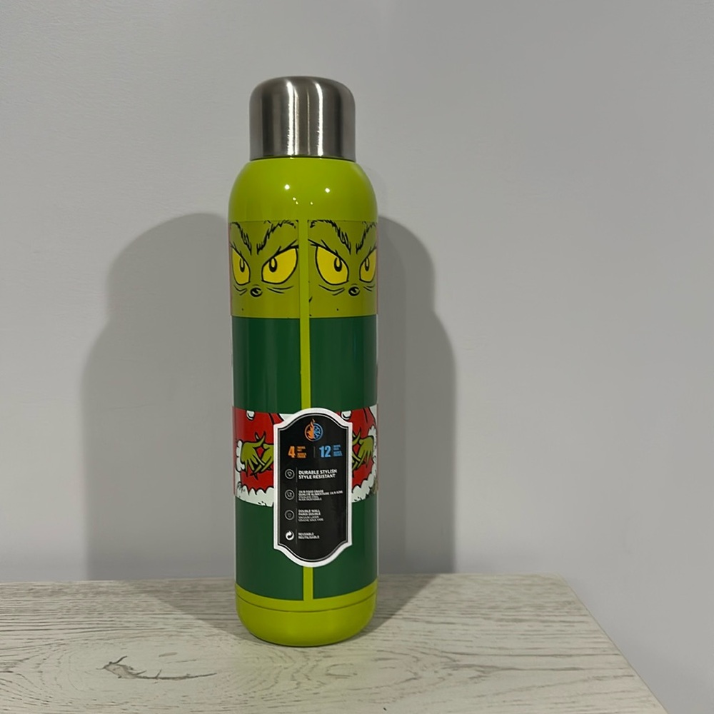 The Grinch Thermos 22oz tumbler hot or cold drinks Stainless Steel NEW